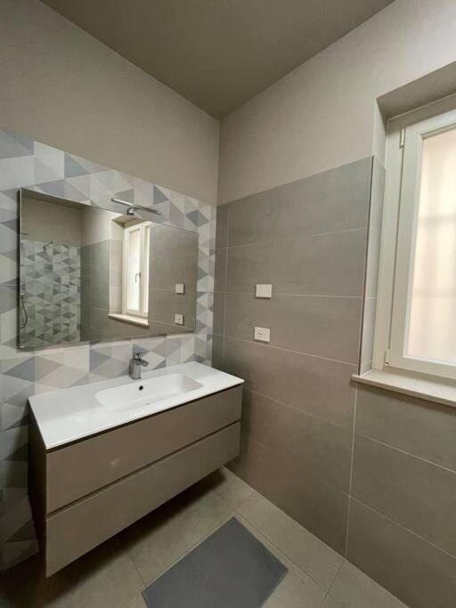 Locanda Del Bricco Pt Cisterna d'Asti ภายนอก รูปภาพ