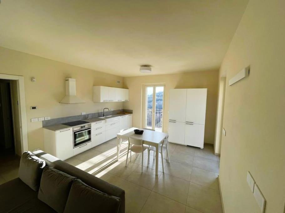 Locanda Del Bricco Pt Cisterna d'Asti ภายนอก รูปภาพ